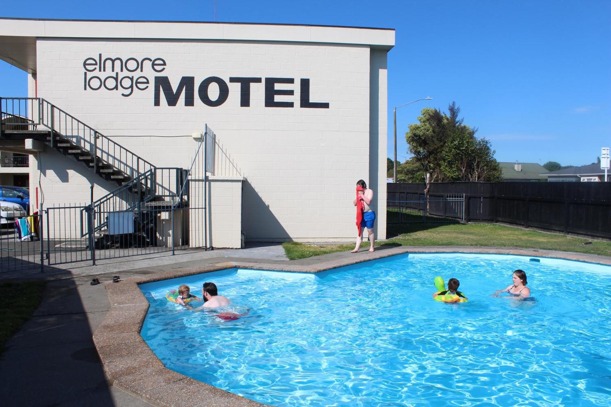 Elmore Lodge Motel Hastings Exteriör bild